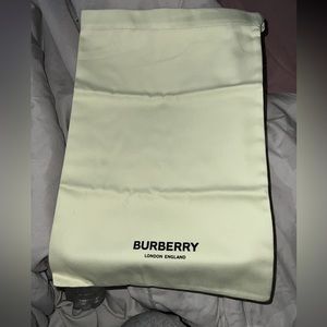 Burberry low top sneakers